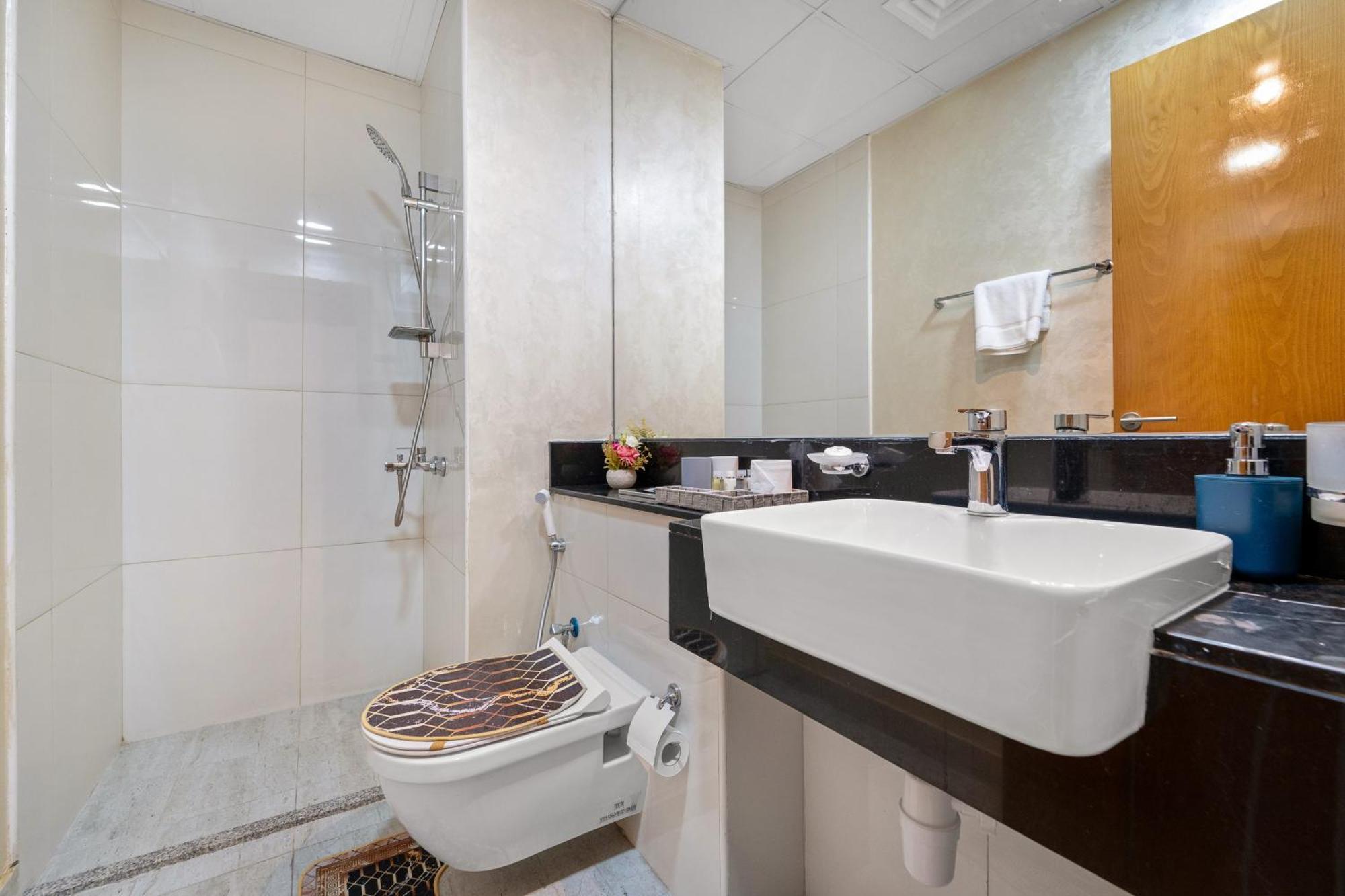 Apartment Lovely 2br With Pool, Gym & Kid's Playground Dubai